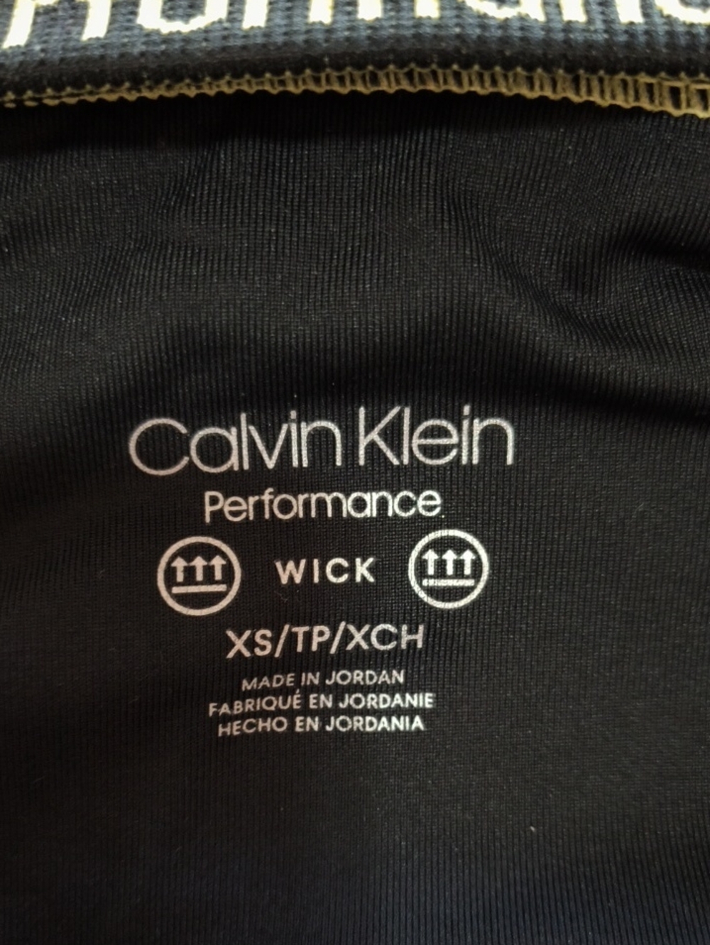 Calvin Klein Performance Set - Picture 9 of 11